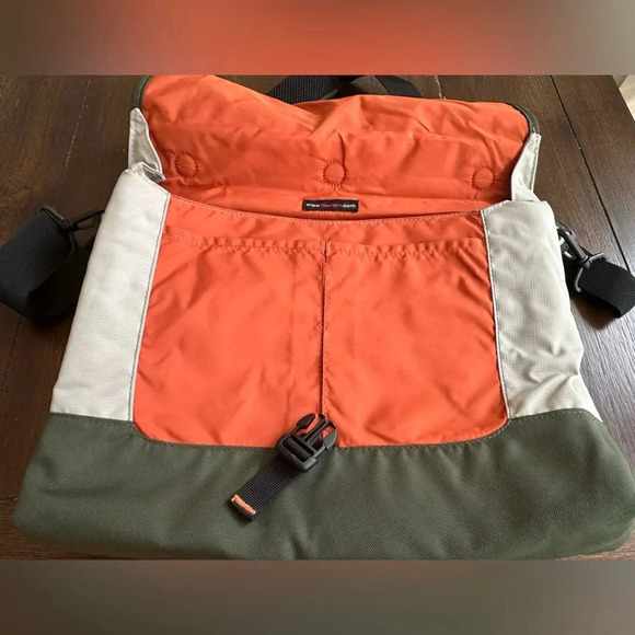 Lowerpro slim briefcase - Picture 4 of 15